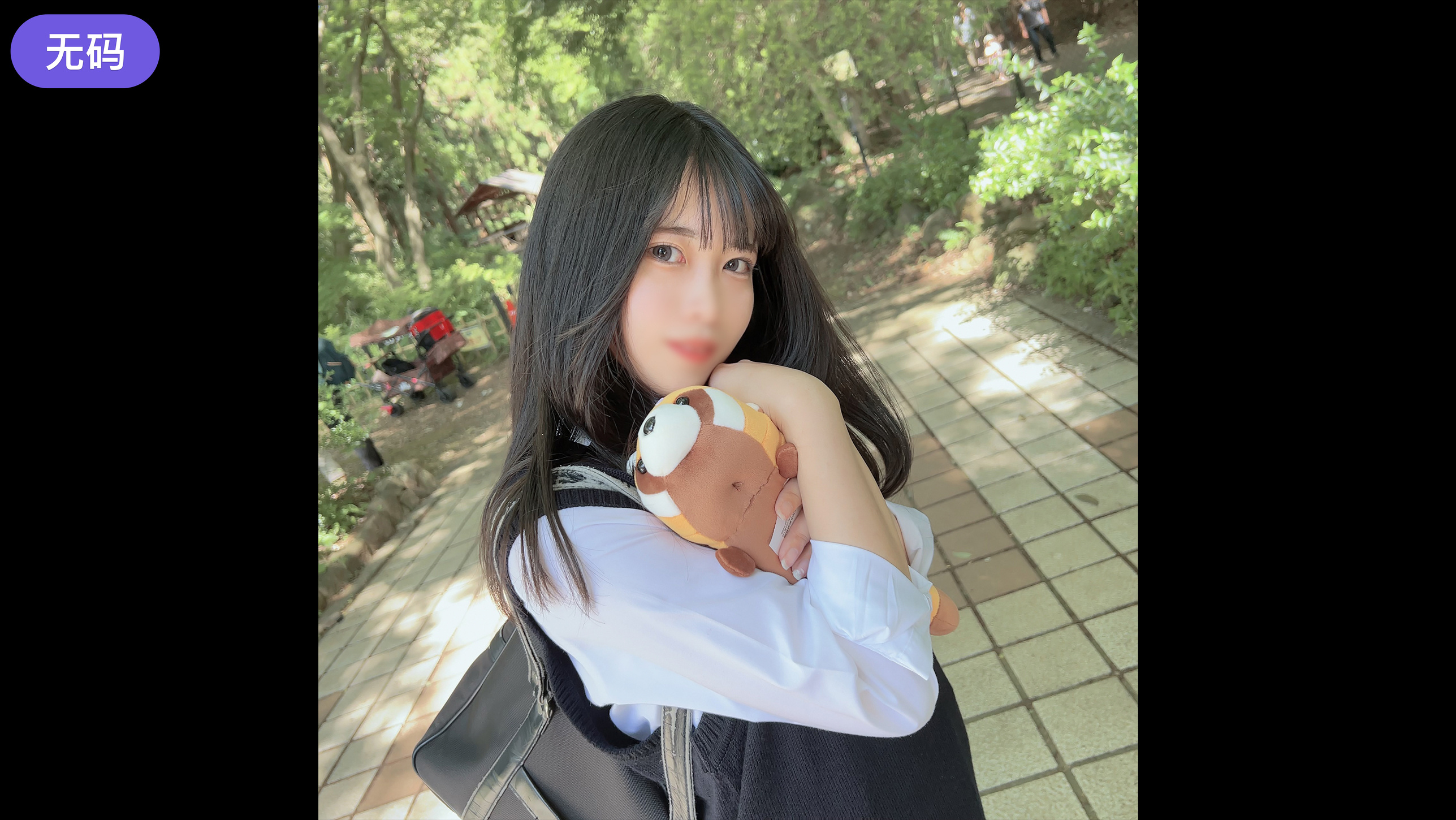 FC2-4466529 初撮影·顔出し! 明日まで限定!転校してきたばかりの寂しがり屋で関西訛りがキュートすぎる